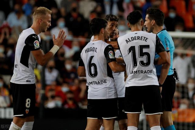 布伦森47+10恩比德末节5中0 尼克斯克76人3-1